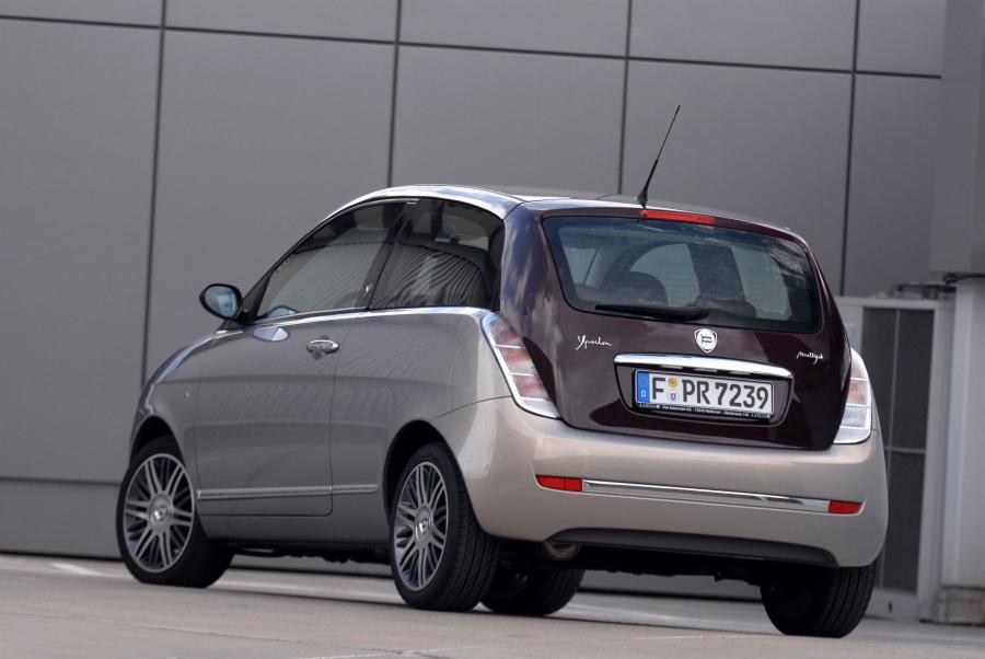  Lancia Ypsilon (843) 2006 года  (фото 17 из 43)